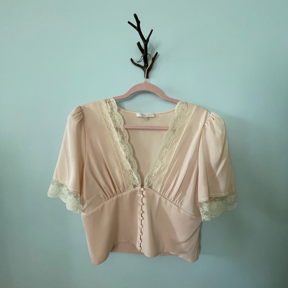 Wayf Tops - WAYF Peach/Blush Lace Top L NWOT